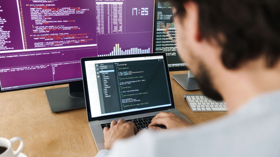 image-of-focused-caucasian-programmer-man-working--FQ8V7C6